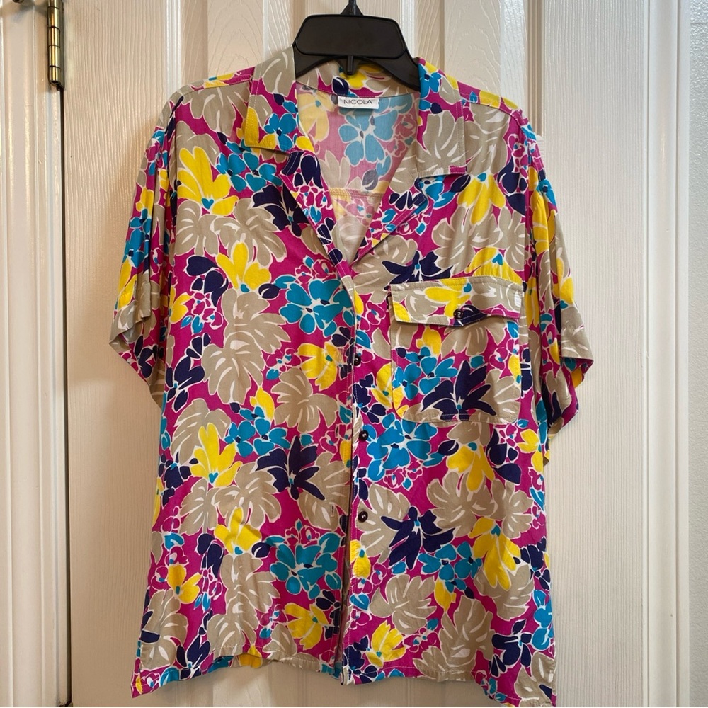 NICOLA Women's Medium Vintage Floral Button Down Shirt - Multicolor